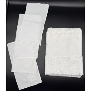 VTG Nostalgia Company Lace DaisyTablecloth Scalloped Edge 44" x 44" & 4 Napkins